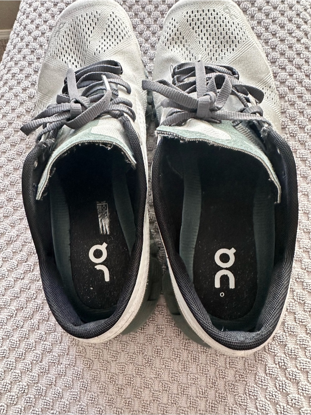 On Cloud running Men’s shoes - Picture 3 of 9